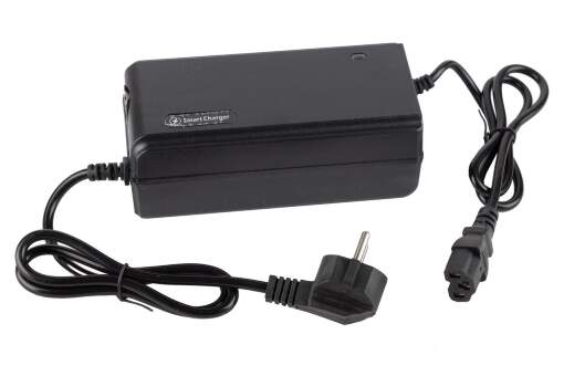 Зарядное устройство Rutrike для свинцовых тяговых аккумуляторов 60V20A/H (3,0A) Зарядное устройство Rutrike для свинцовых тяговых аккумуляторов 60V20A/H (3,0A)
